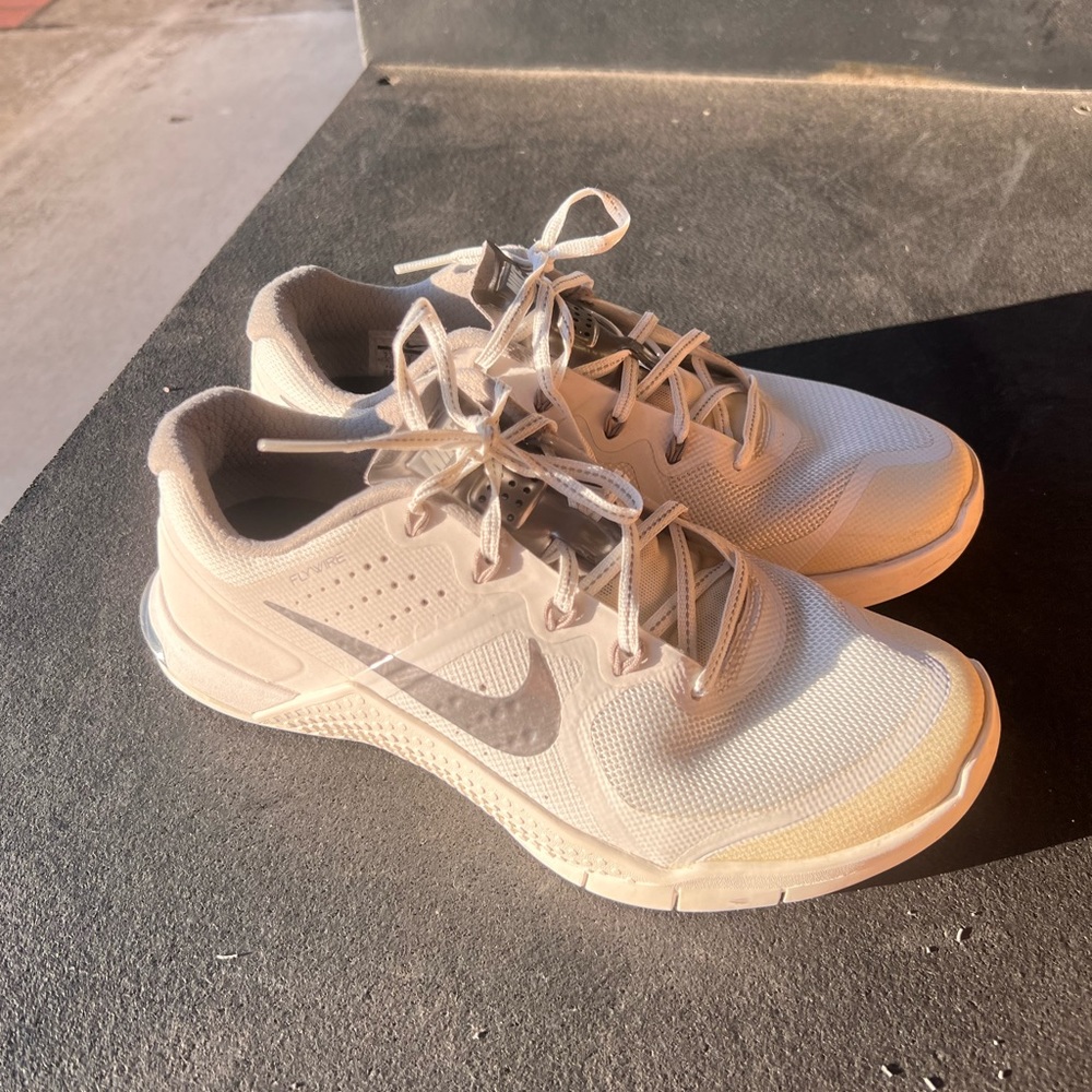 White metcons